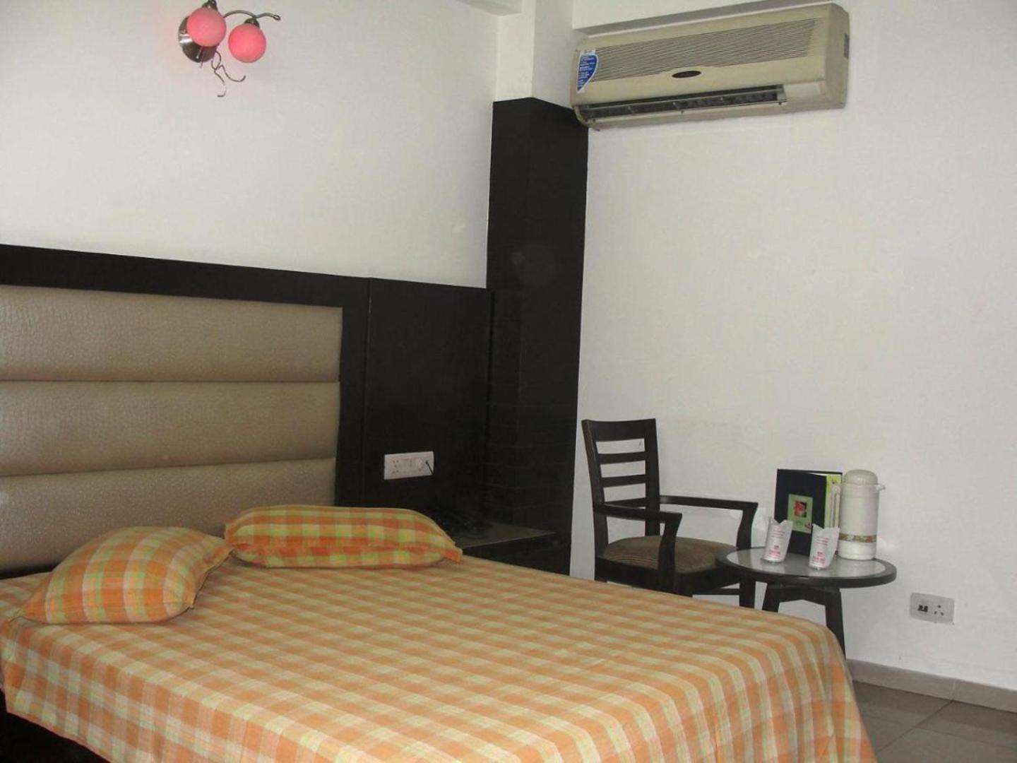 Hotel Chanchal Continental - 02 Mins From New Delhi Railway Station Ngoại thất bức ảnh