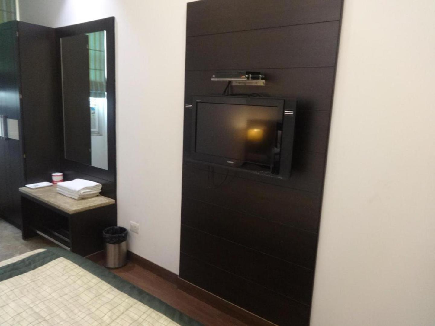 Hotel Chanchal Continental - 02 Mins From New Delhi Railway Station Ngoại thất bức ảnh