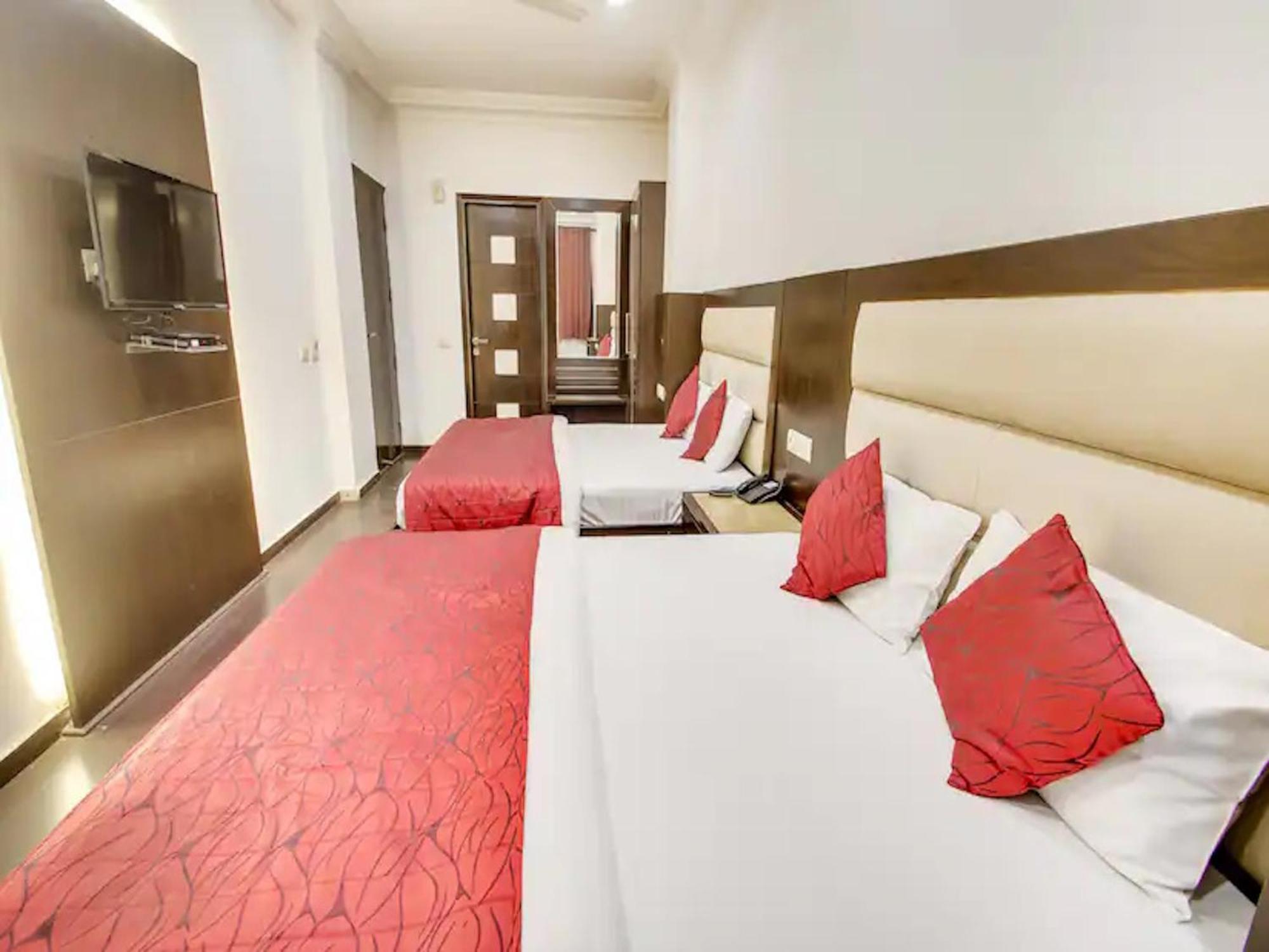 Hotel Chanchal Continental - 02 Mins From New Delhi Railway Station Ngoại thất bức ảnh